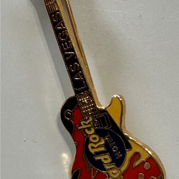 🎸Hard Rock Guitar 🎸 Pins Assortment - Picture 2 of 8